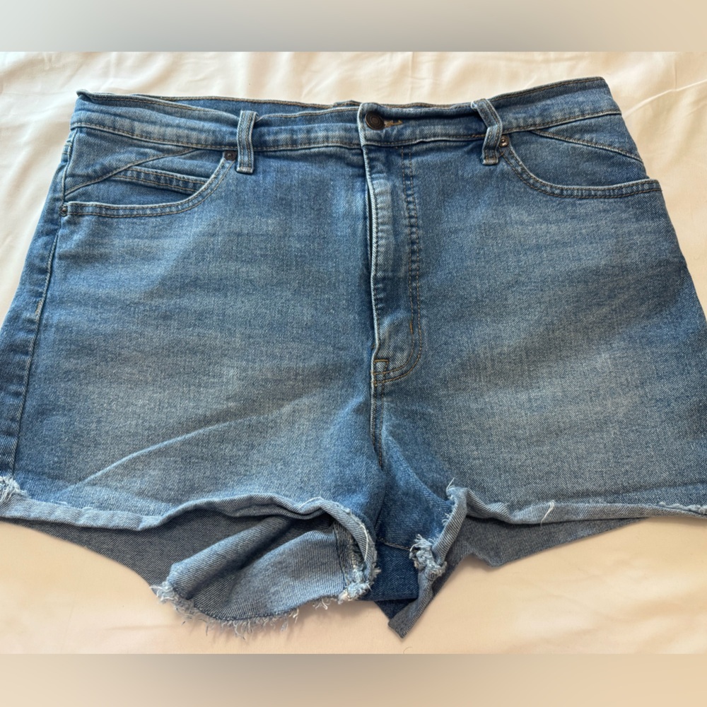 sofia by sofia vergara Light Blue High-Rise Denim Cutoff Shorts